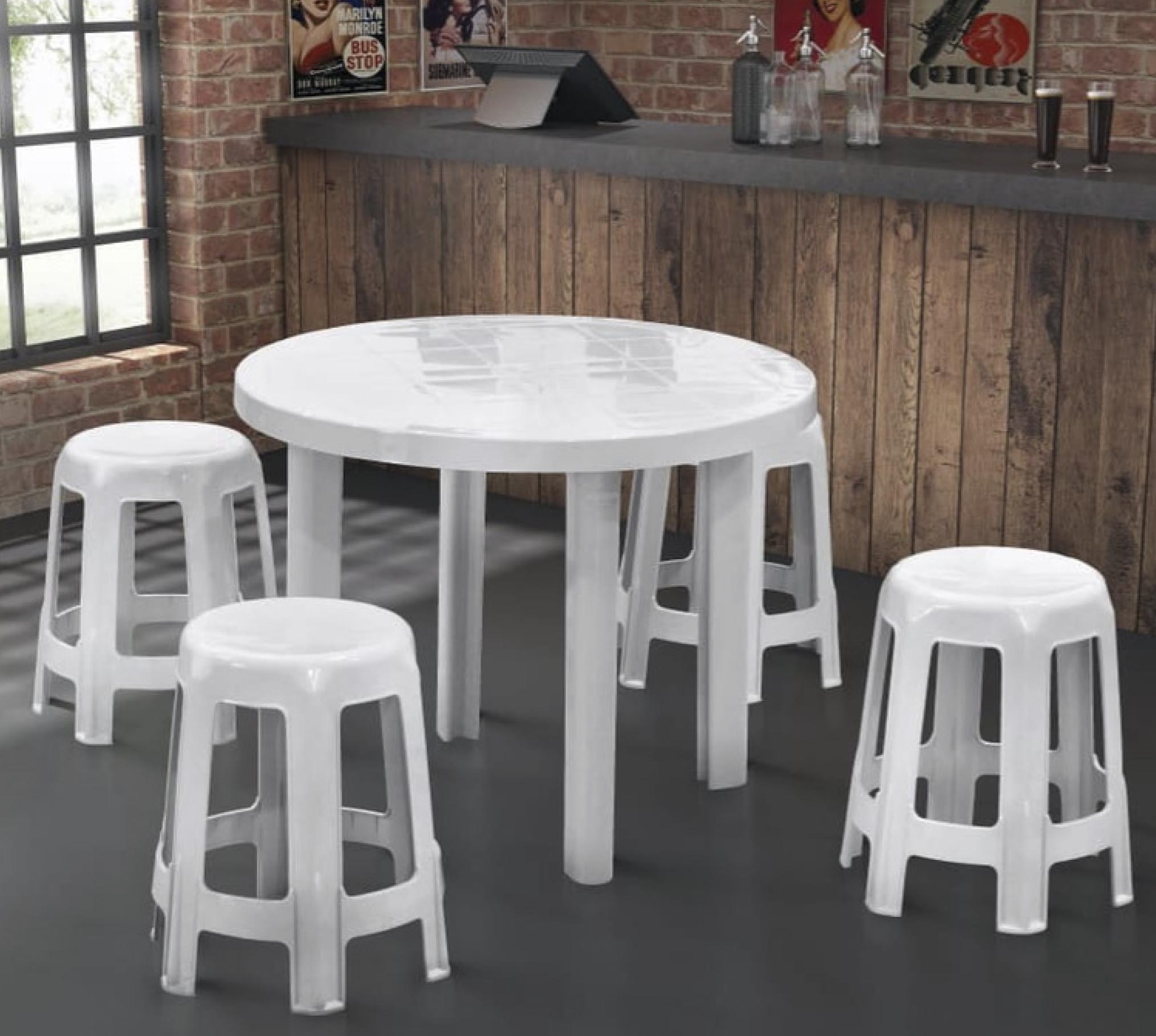 Catálogo Vale das Cadeiras Jogo de Banquetas Guaxuma – 1 Mesa + 4 Banquetas - Imagem 1