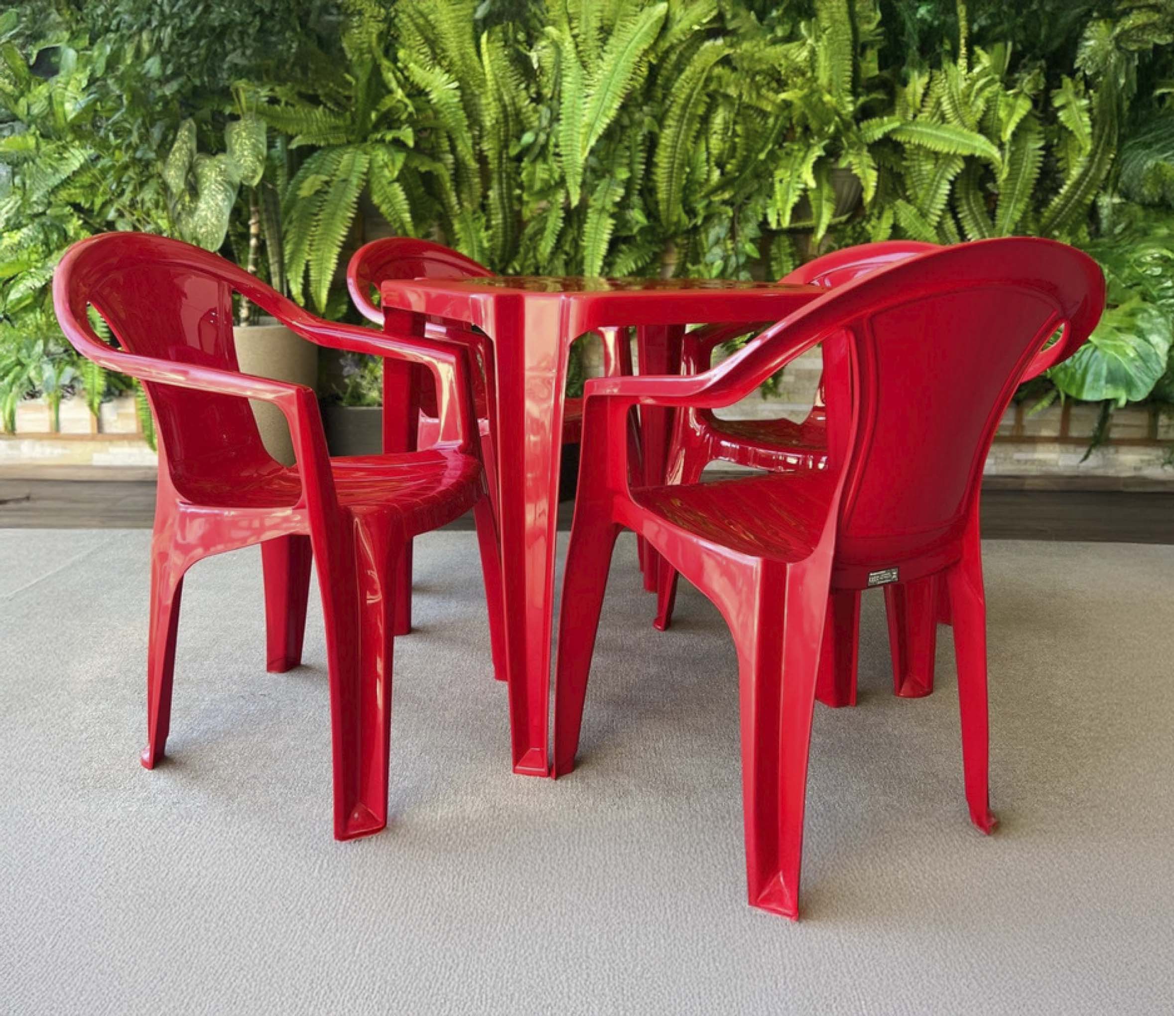 Catálogo Vale das Cadeiras Jogo Poltrona Napoli Cores – 1 Mesa + 4 Cadeiras - Imagem 1